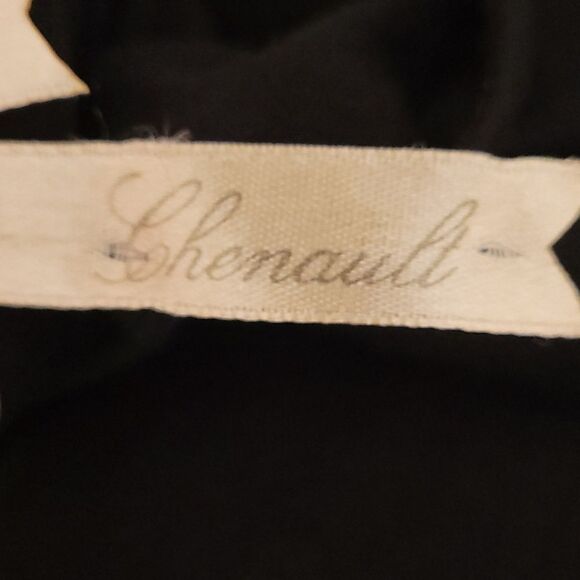 Classy black top‎ with shear sleeves - Picture 4 of 6